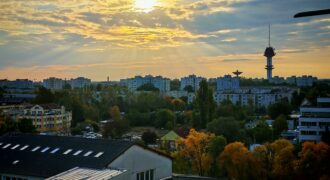 Panelprogramos 2+2 szobás lakás