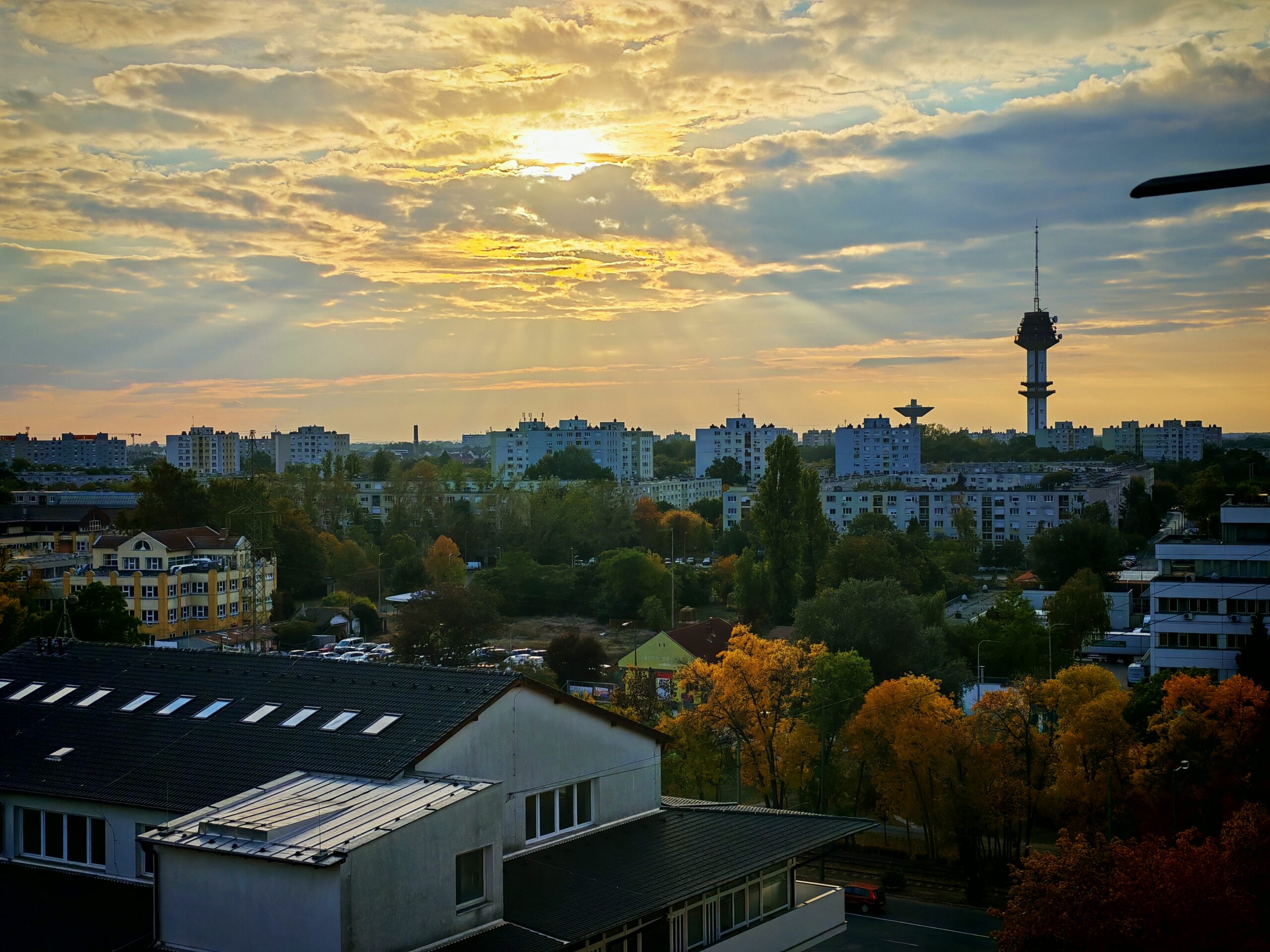 Panelprogramos 2+2 szobás lakás