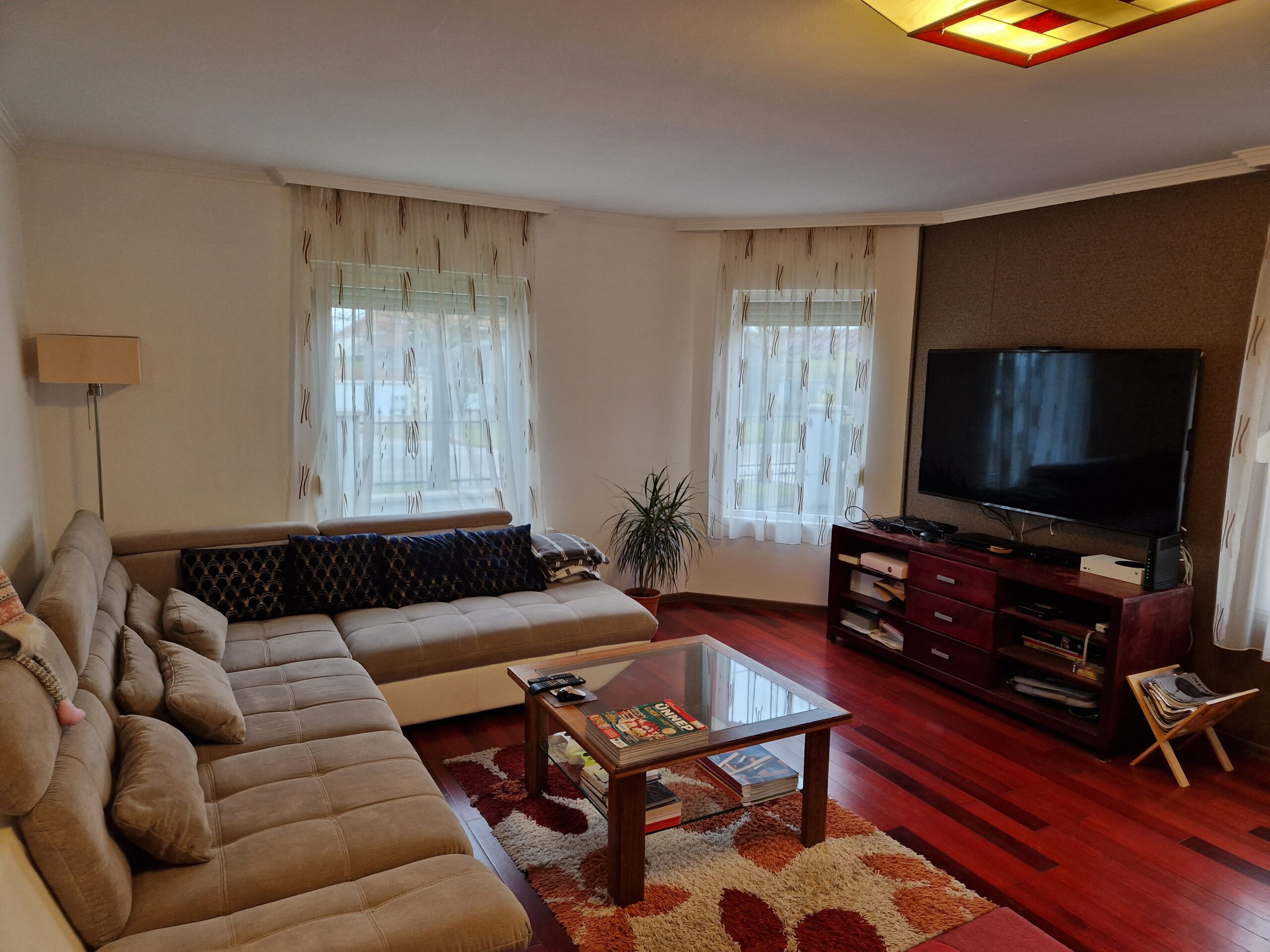 Domaszéki kétgenerációs családi ház