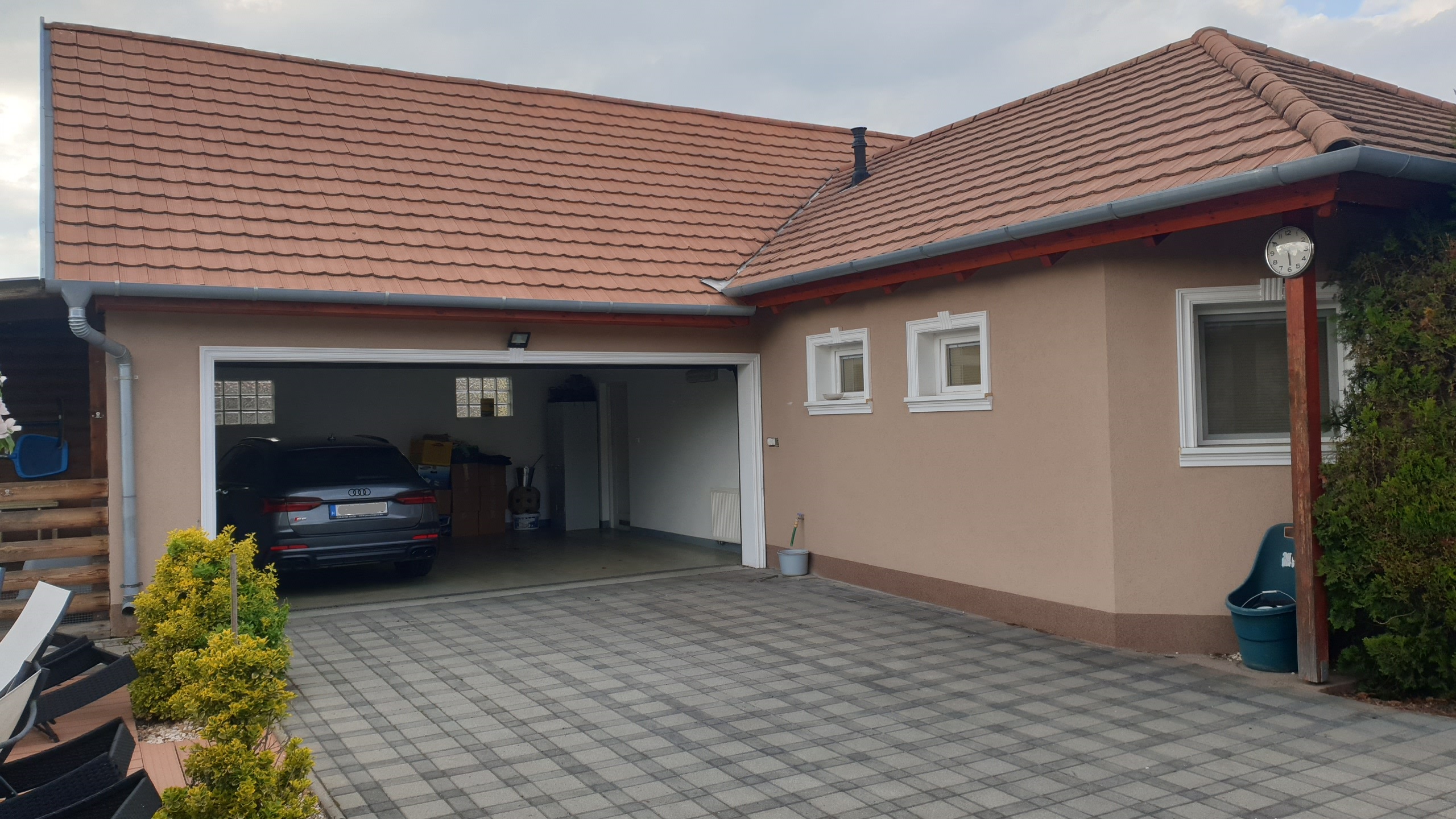 Domaszéki kétgenerációs családi ház