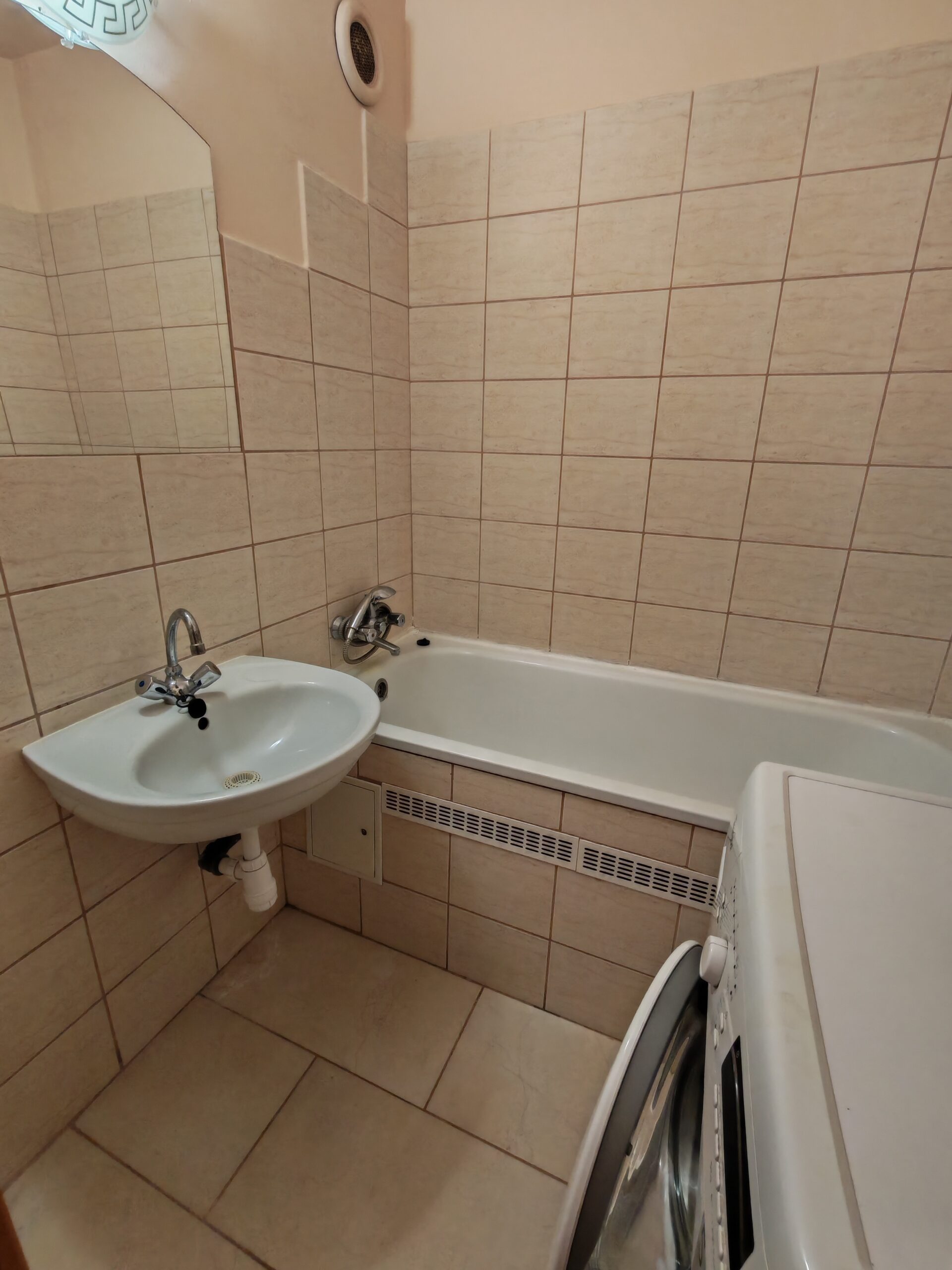 Felsővárosi felújított lakás