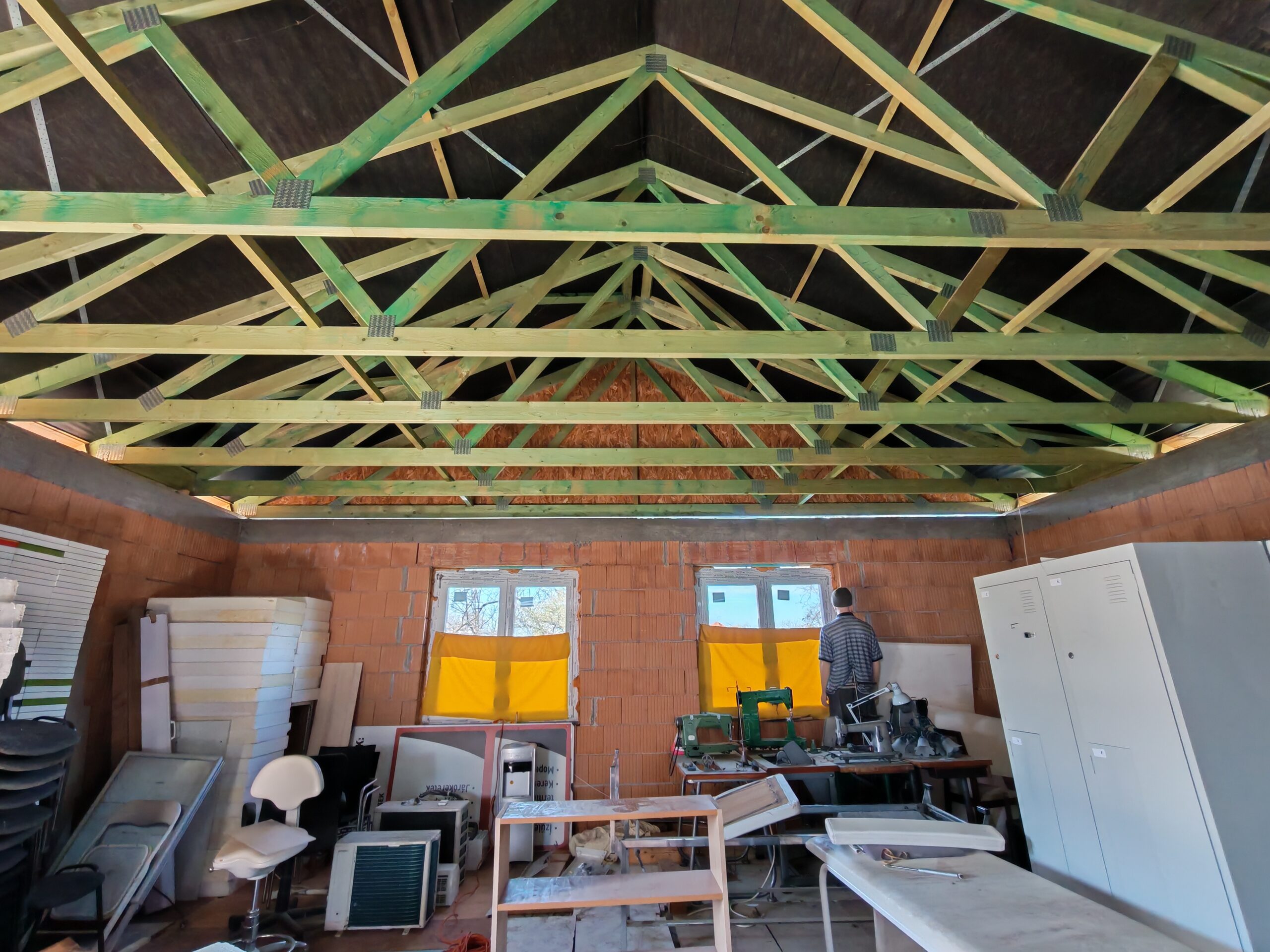 Maroslelei befejezetlen családi ház