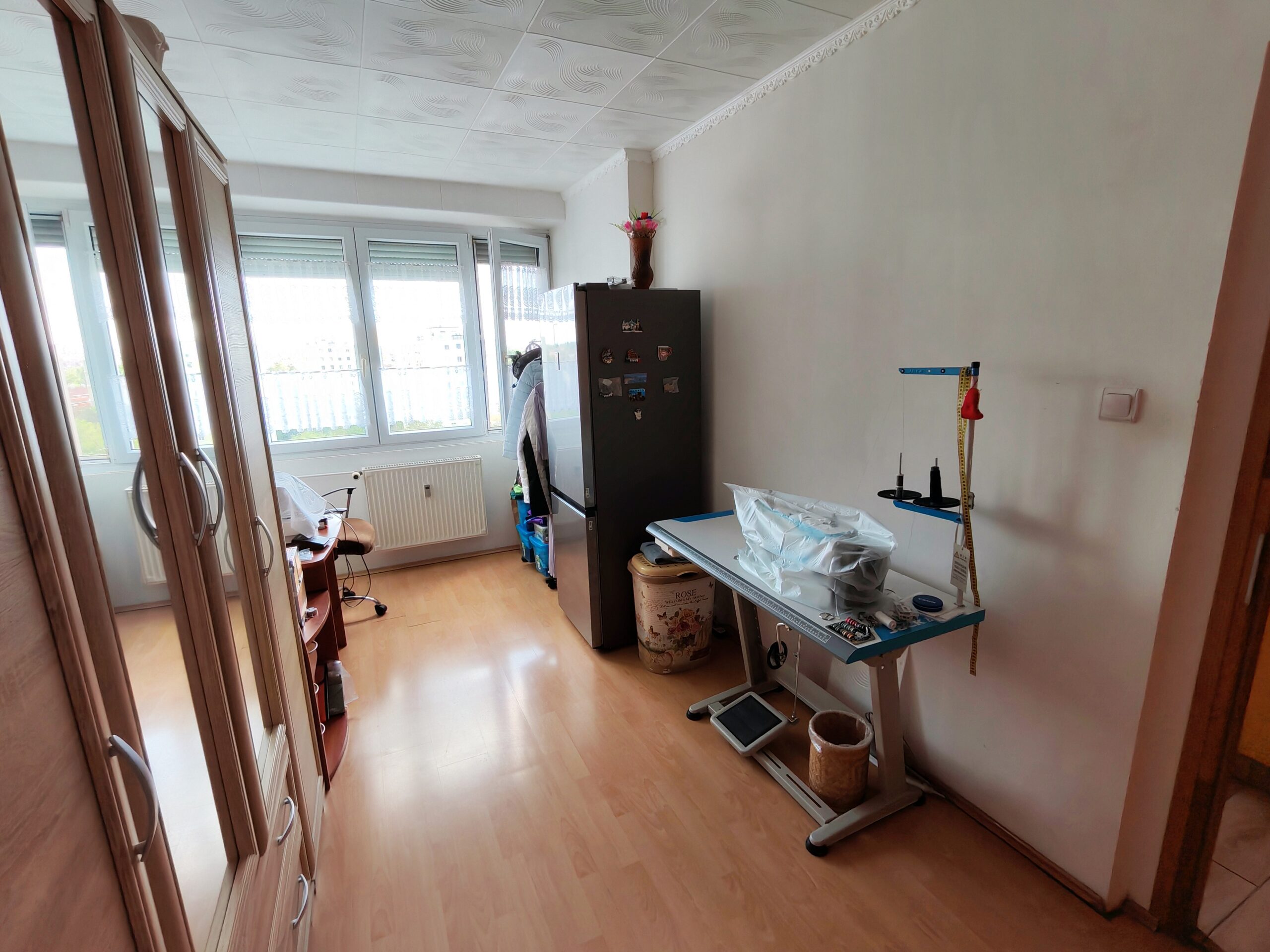 Panorámás panellakás