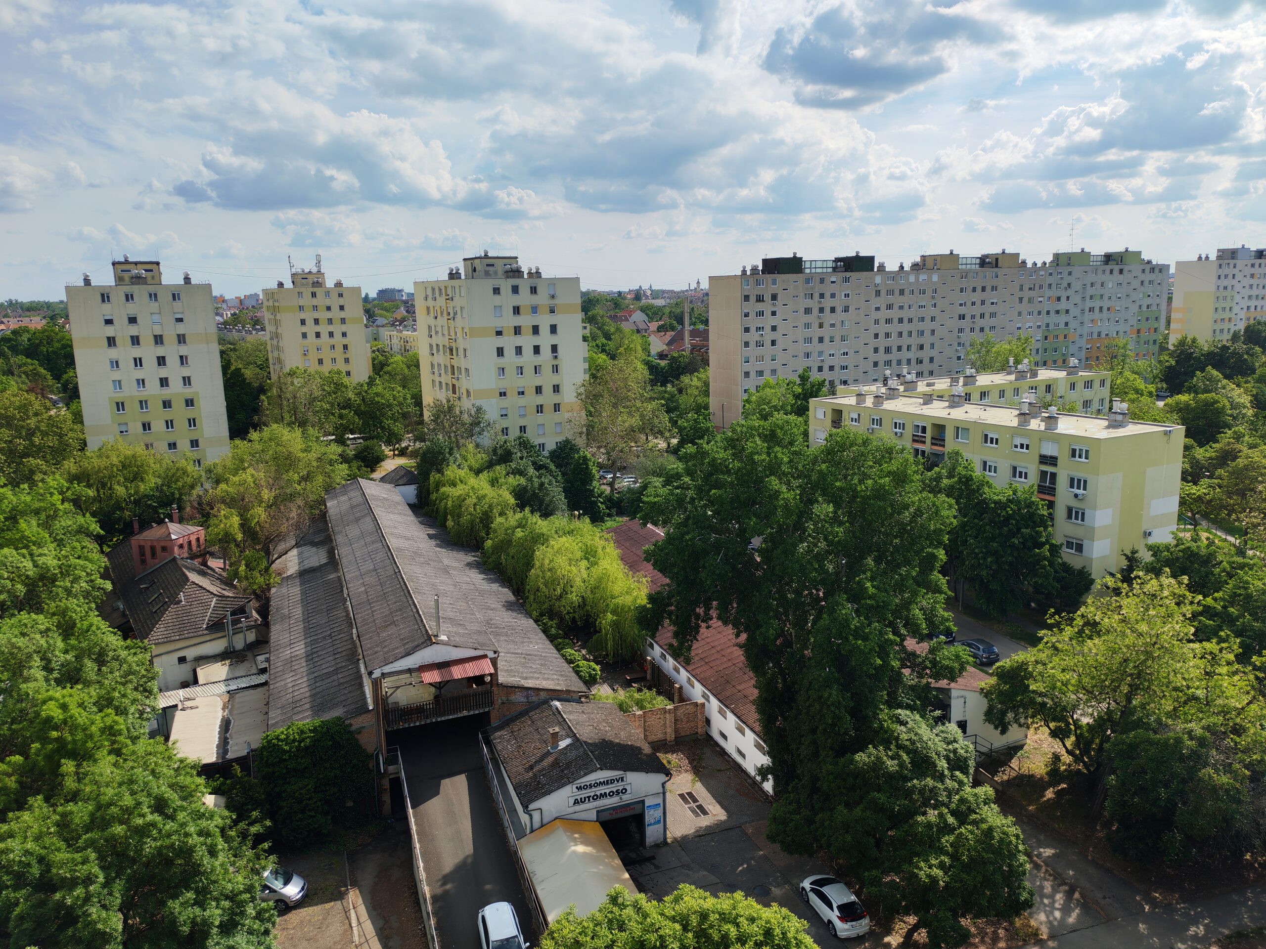 Panorámás panellakás