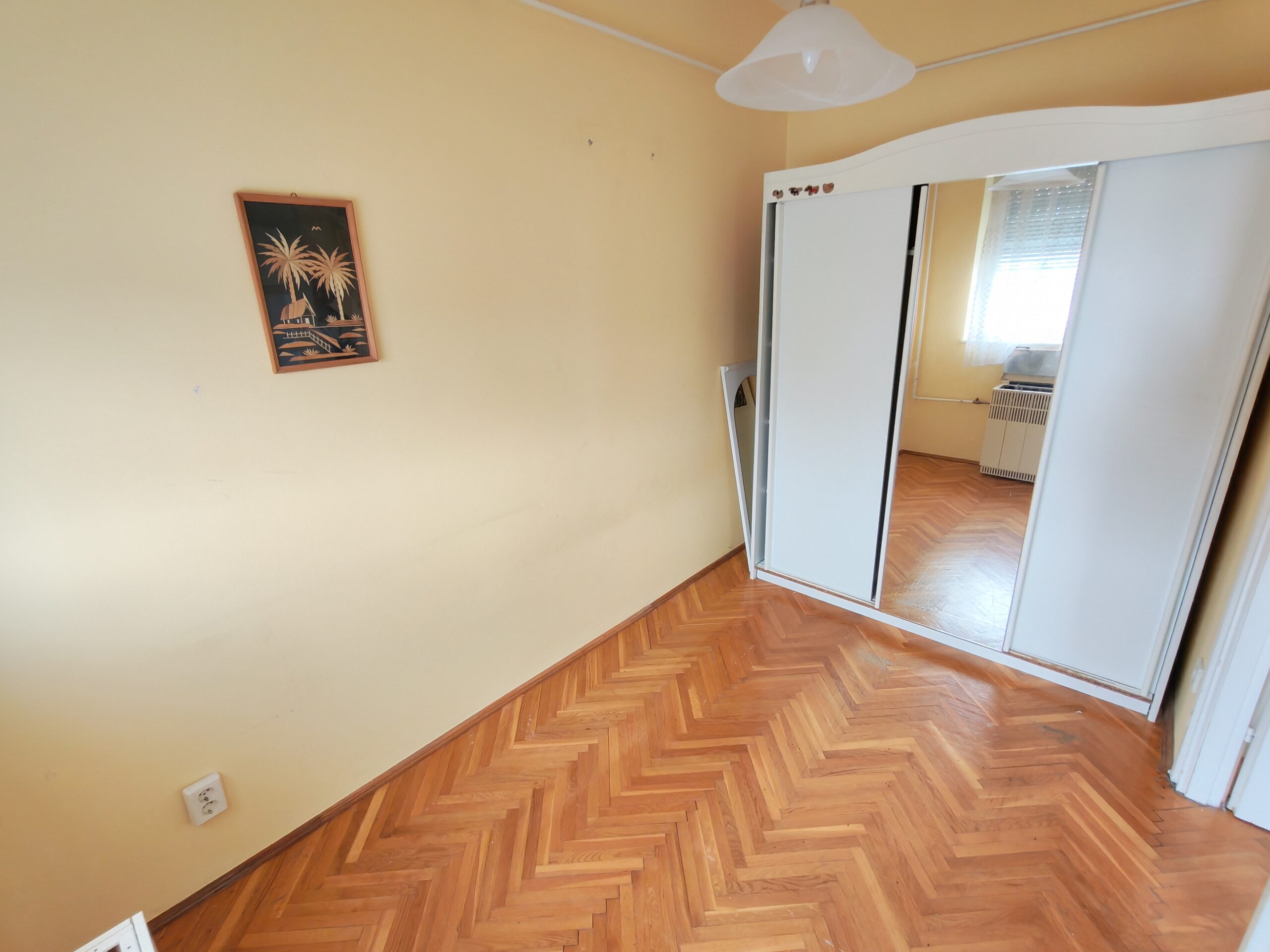 Egyetem melletti 1+1 szobás lakás